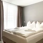 Modern, Gemuetlich & Zentral - 3.5 Zimmerwohnung * 필름