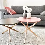 Modern, Gemuetlich & Zentral - 3.5 Zimmerwohnung 아파트 필름