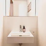 Modern, Gemuetlich & Zentral - 3.5 Zimmerwohnung 필름